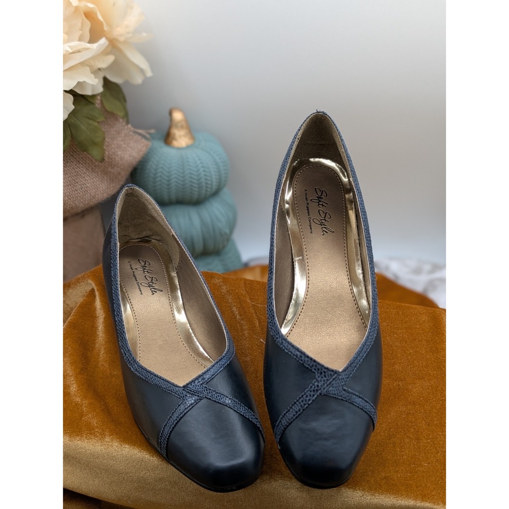 Soft Style by Hush Puppies Navy Blue Lanie low heel Pumps Square Toe Shoes 8M